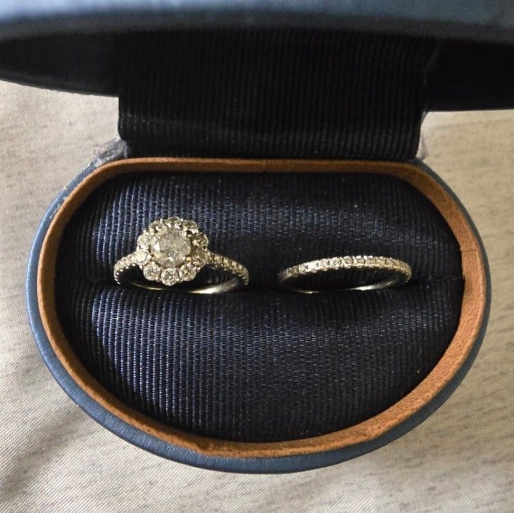 Wedding Band - Picture 3 of 5